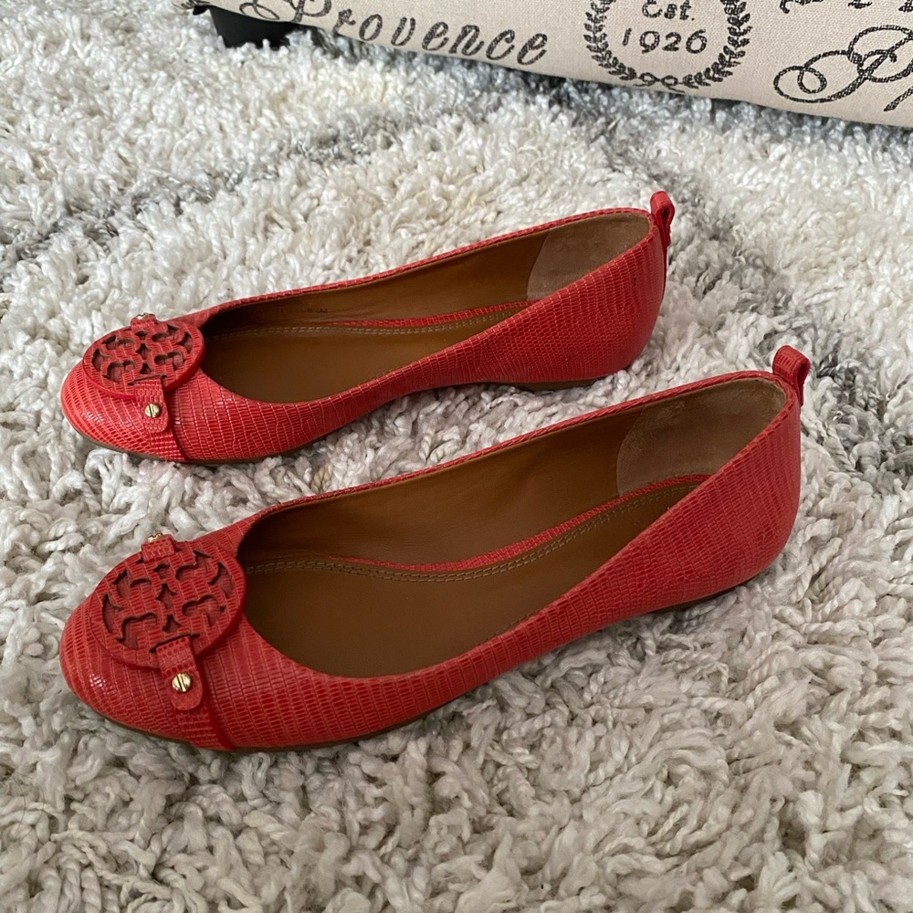 Tory Burch flats. - Picture 4 of 5